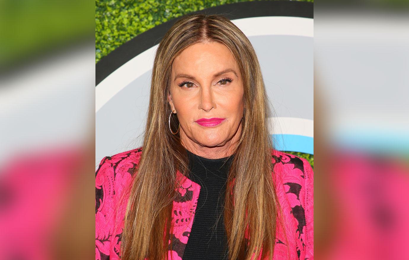 //Caitlyn Jenner plastic surgery unrecognizable new face