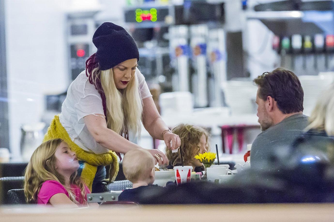 Tori Spelling And Dean McDermott Look Exhausted