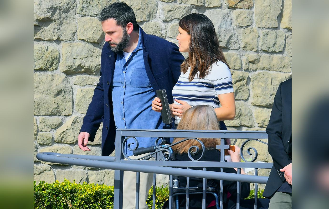 jennifer garner and ben affleck take kids to church