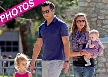 //jessica alba cash warren kids park post