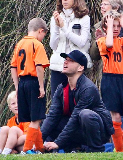 //reese witherspoon jim toth ryan phillippe deacon soccer