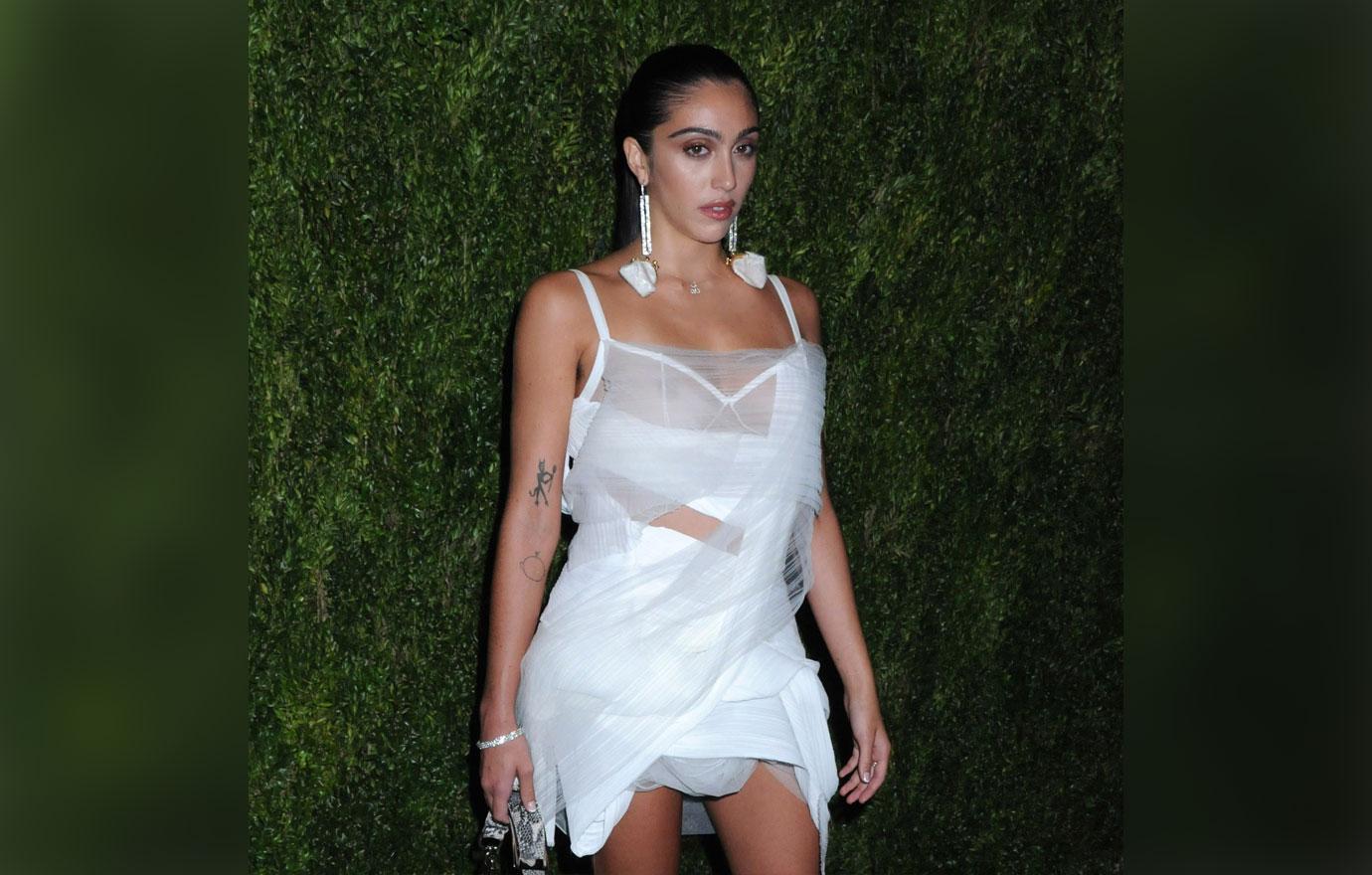 Madonna S Daughter Lourdes Leon Stuns In Sheer Dress At Gala