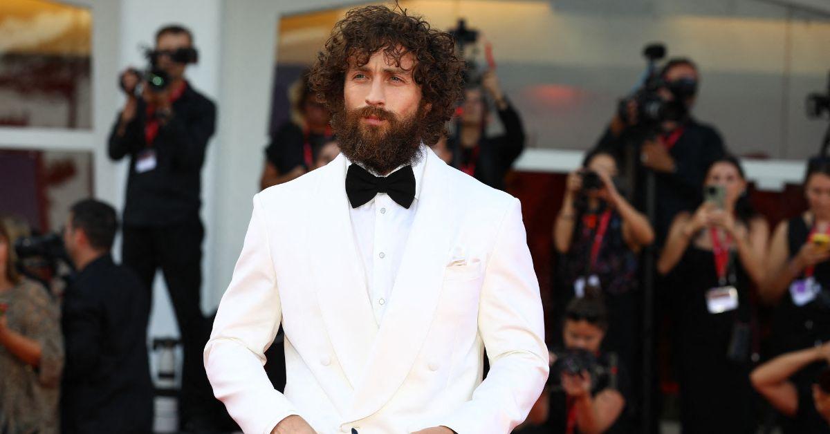 Aaron Taylor-Johnson's James Bond prospects are facing uncertainty as past bullying allegations resurface.