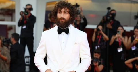 Aaron Taylor-Johnson's James Bond prospects are facing uncertainty as past bullying allegations resurface.