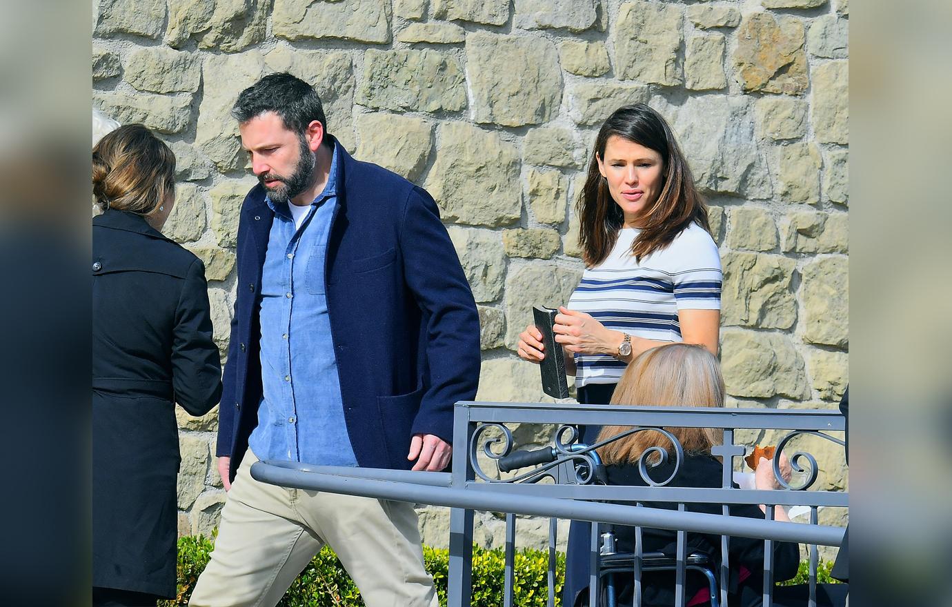 jennifer garner and ben affleck take kids to church